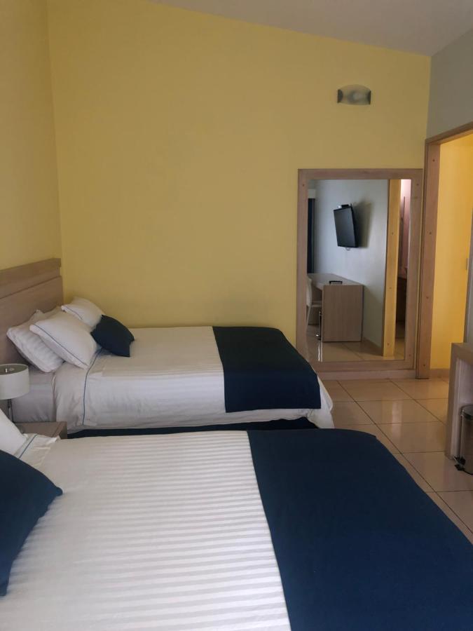 Hostel Paradise St Санта Марта Екстериор снимка
