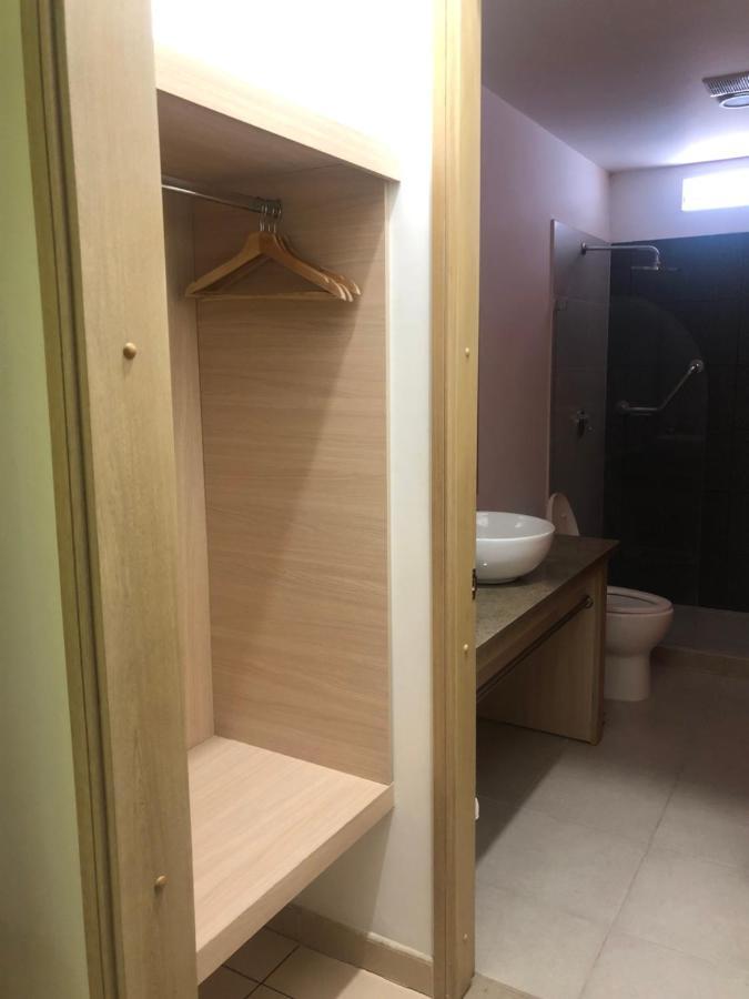 Hostel Paradise St Санта Марта Екстериор снимка