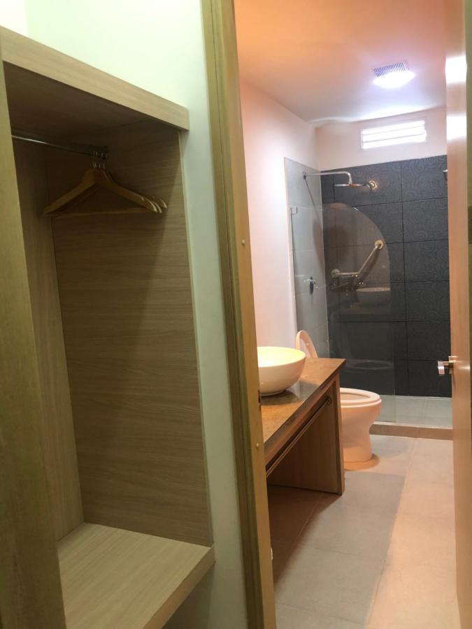 Hostel Paradise St Санта Марта Екстериор снимка