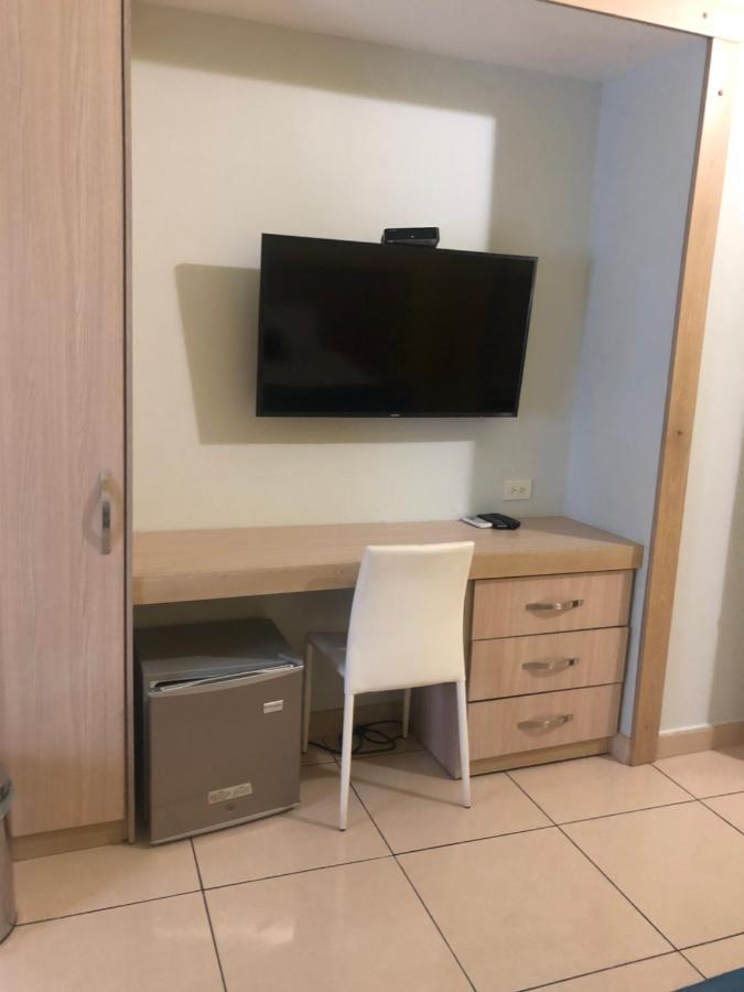 Hostel Paradise St Санта Марта Екстериор снимка