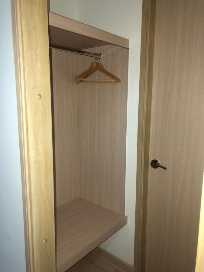 Hostel Paradise St Санта Марта Екстериор снимка