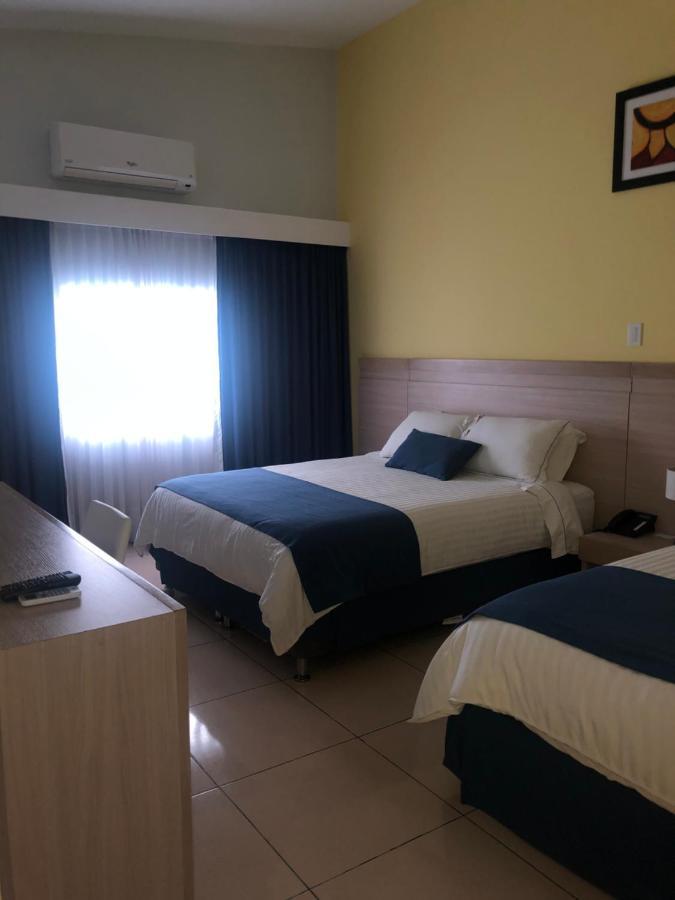 Hostel Paradise St Санта Марта Екстериор снимка