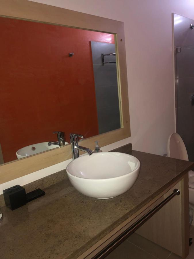 Hostel Paradise St Санта Марта Екстериор снимка