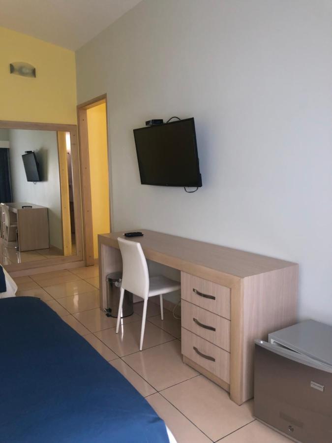 Hostel Paradise St Санта Марта Екстериор снимка